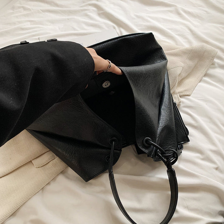 Valantomode | Aria Vertical Slouch – Premium Vegan Leather Oversized Tote with Modular Pouch