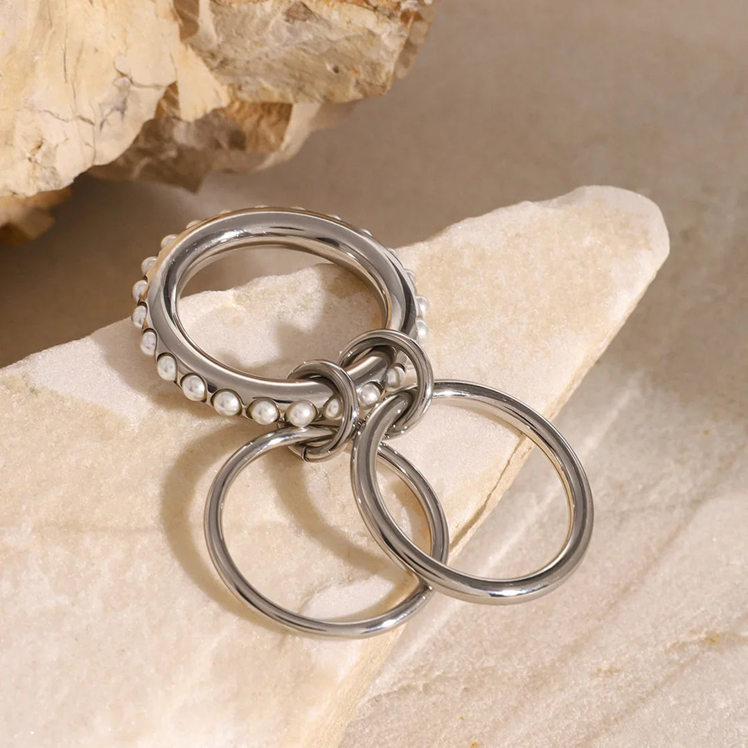 Valantomode | Plated Interwoven Multi-Band Ring with Integrated Freshwater Pearl Assets