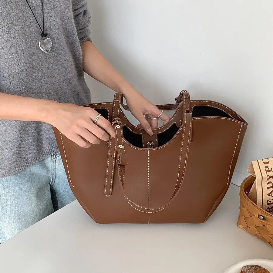 Valantomode | Amara Command Executive – 46cm Premium Vegan Leather Oversized Professional Tote