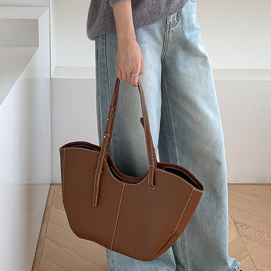 Valantomode | Amara Command Executive – 46cm Premium Vegan Leather Oversized Professional Tote