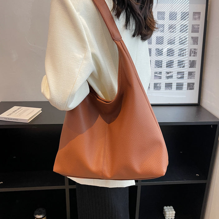 Valantomode | The Veridian Fluid Garrison – Women's Premium Vegan Leather Executive Hobo Bag