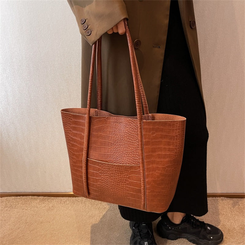 Valantomode | Imperial Croc Garrison – Premium Croc-Embossed Vegan Leather XL Business Tote