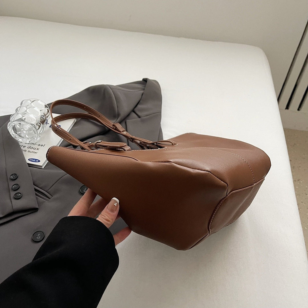 Valantomode | Amara Command Executive – 46cm Premium Vegan Leather Oversized Professional Tote