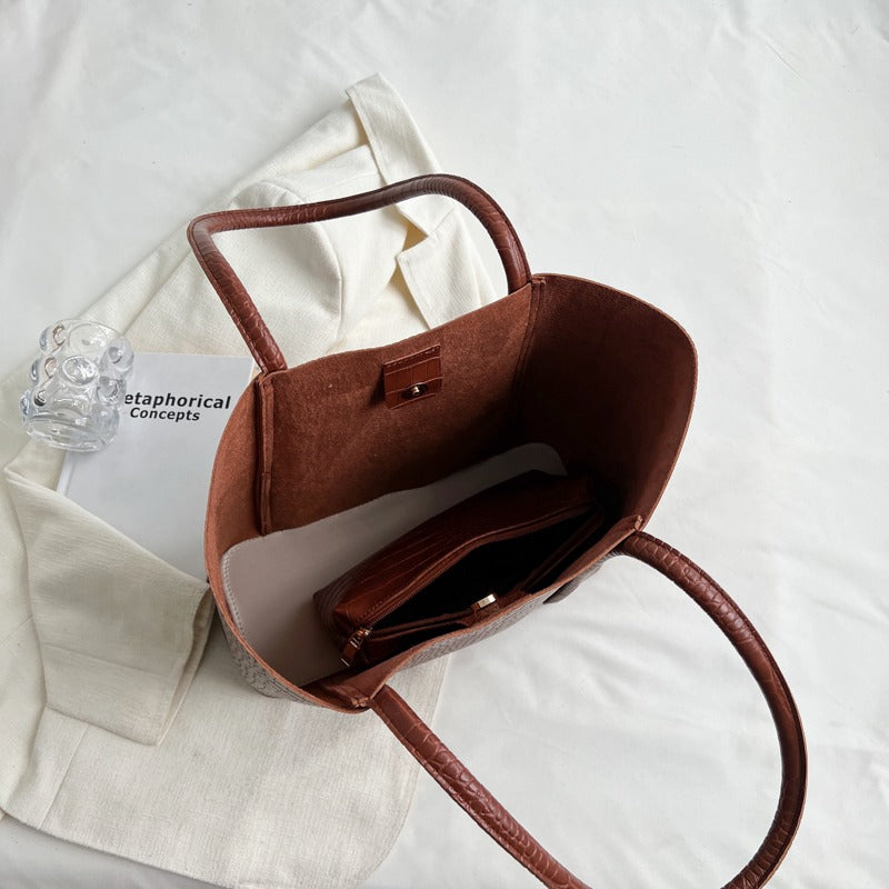 Valantomode | Imperial Croc Garrison – Premium Croc-Embossed Vegan Leather XL Business Tote