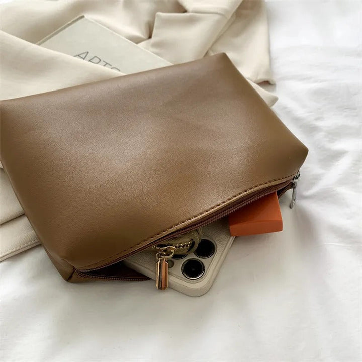 Valantomode | Luna Minimalist Hobo – Premium Vegan Leather Wide-Strap Shoulder Bag with Pouch
