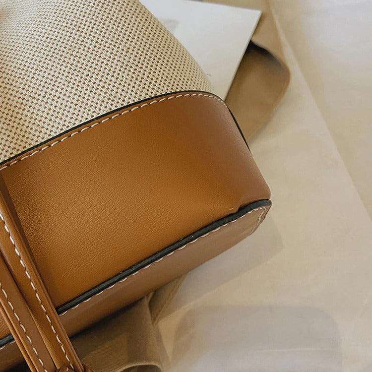 Valantomode | The ‘Aurelius’ Canvas Monolith – Heritage Utility & Textural Command