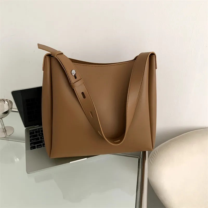 Valantomode | Luna Minimalist Hobo – Premium Vegan Leather Wide-Strap Shoulder Bag with Pouch