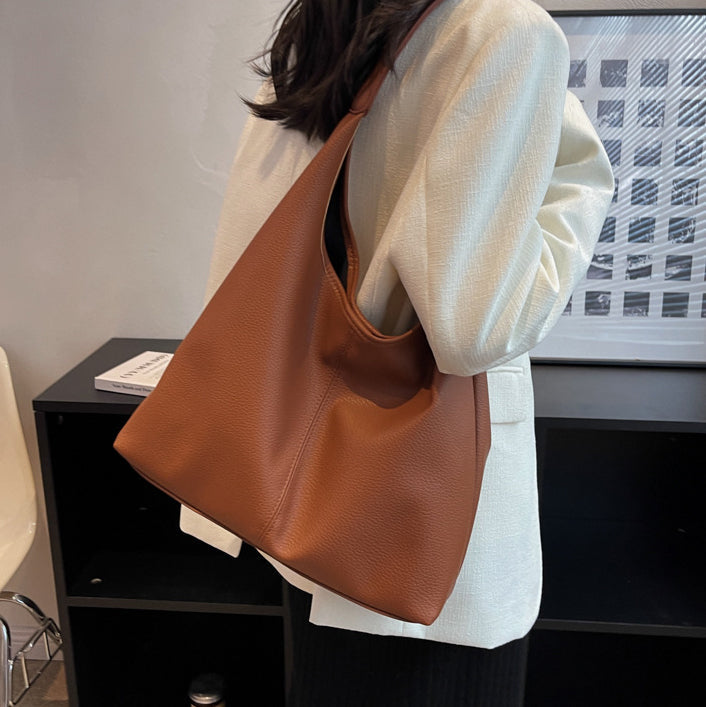 Valantomode | The Veridian Fluid Garrison – Women's Premium Vegan Leather Executive Hobo Bag