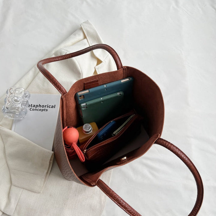 Valantomode | Imperial Croc Garrison – Premium Croc-Embossed Vegan Leather XL Business Tote