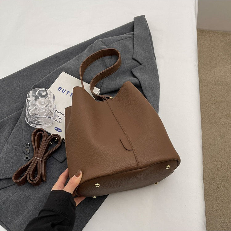 Valantomode | The Veridian Cylinder Garrison – Women's Premium Vegan Leather Bucket Bag