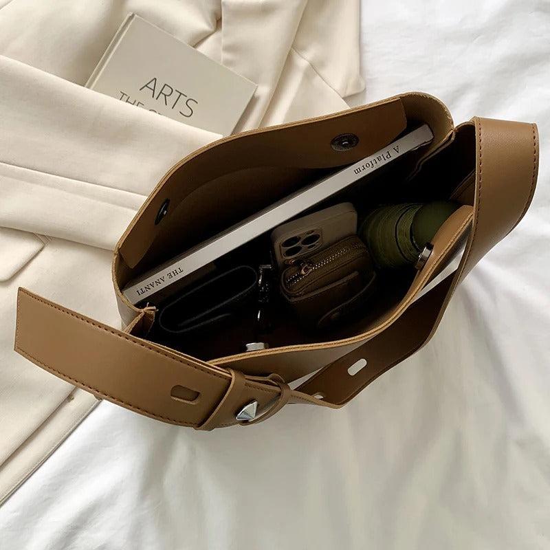 Valantomode | Luna Minimalist Hobo – Premium Vegan Leather Wide-Strap Shoulder Bag with Pouch