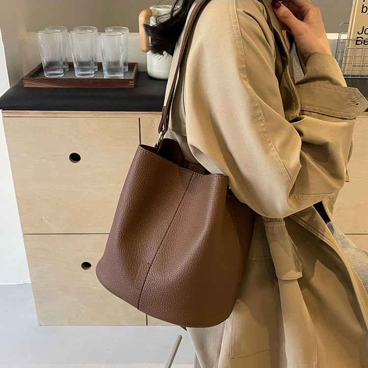 Valantomode | The Veridian Cylinder Garrison – Women's Premium Vegan Leather Bucket Bag