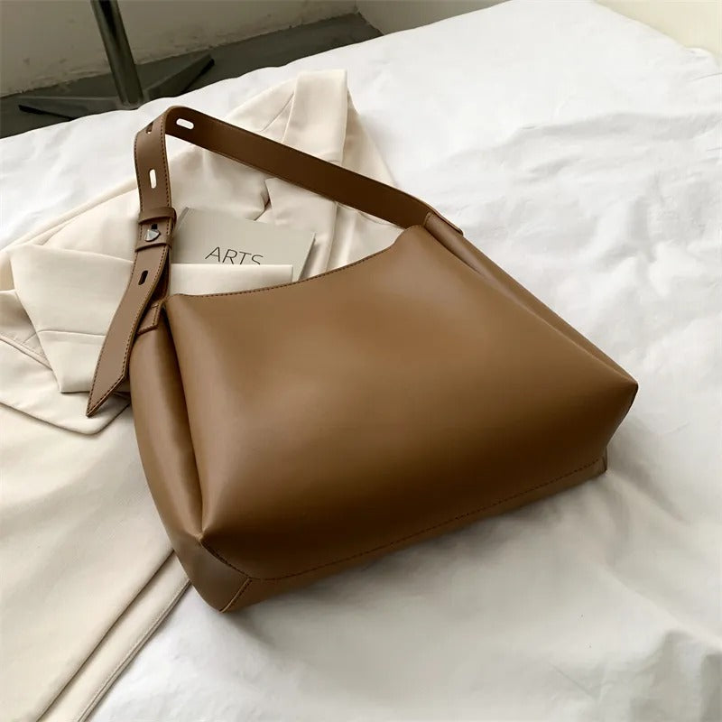 Valantomode | Luna Minimalist Hobo – Premium Vegan Leather Wide-Strap Shoulder Bag with Pouch