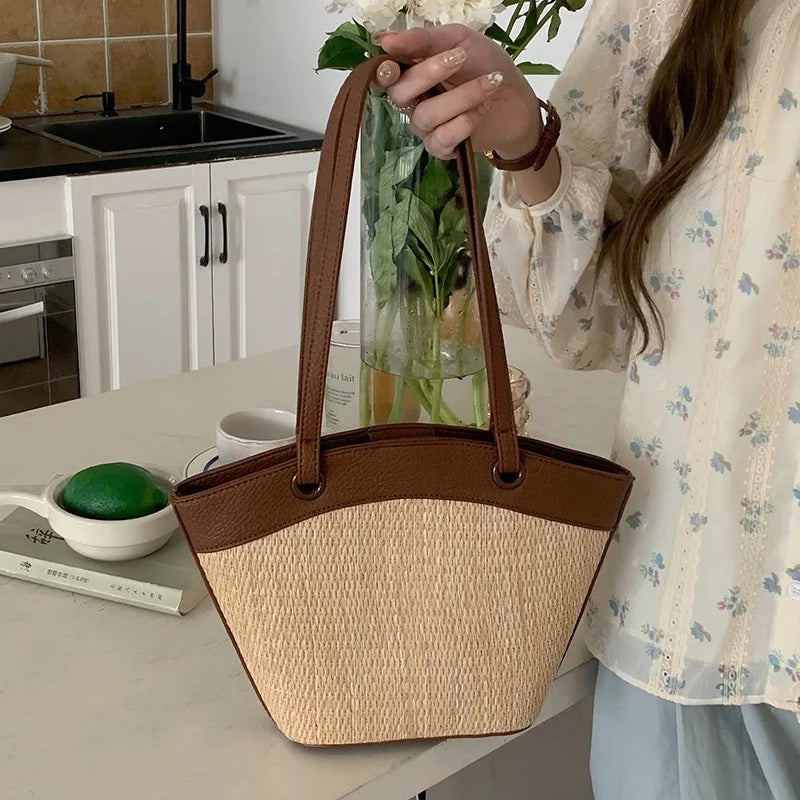 Valantomode | Solstice Artisan Garrison – Women's Premium Straw Tote with Vegan Leather Trim