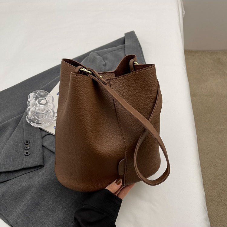Valantomode | The Veridian Cylinder Garrison – Women's Premium Vegan Leather Bucket Bag