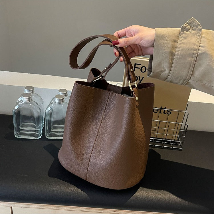 Valantomode | The Veridian Cylinder Garrison – Women's Premium Vegan Leather Bucket Bag
