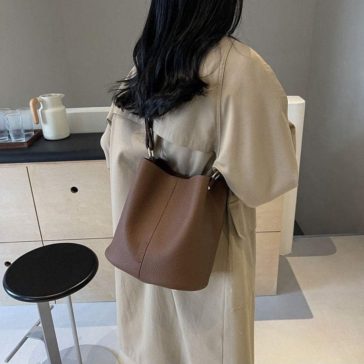 Valantomode | The Veridian Cylinder Garrison – Women's Premium Vegan Leather Bucket Bag