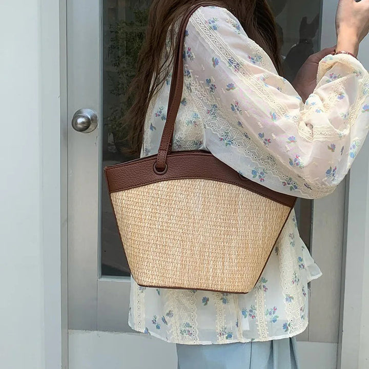 Valantomode | Solstice Artisan Garrison – Women's Premium Straw Tote with Vegan Leather Trim