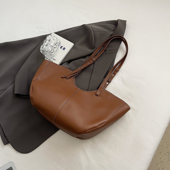 Valantomode | Amara Command Executive – 46cm Premium Vegan Leather Oversized Professional Tote