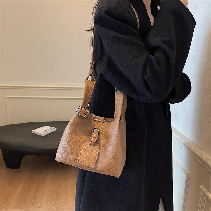 Valantomode | Luna Pebble Cyclus – Premium Pebbled Vegan Leather Mini Bucket Bag with Modular Pouch
