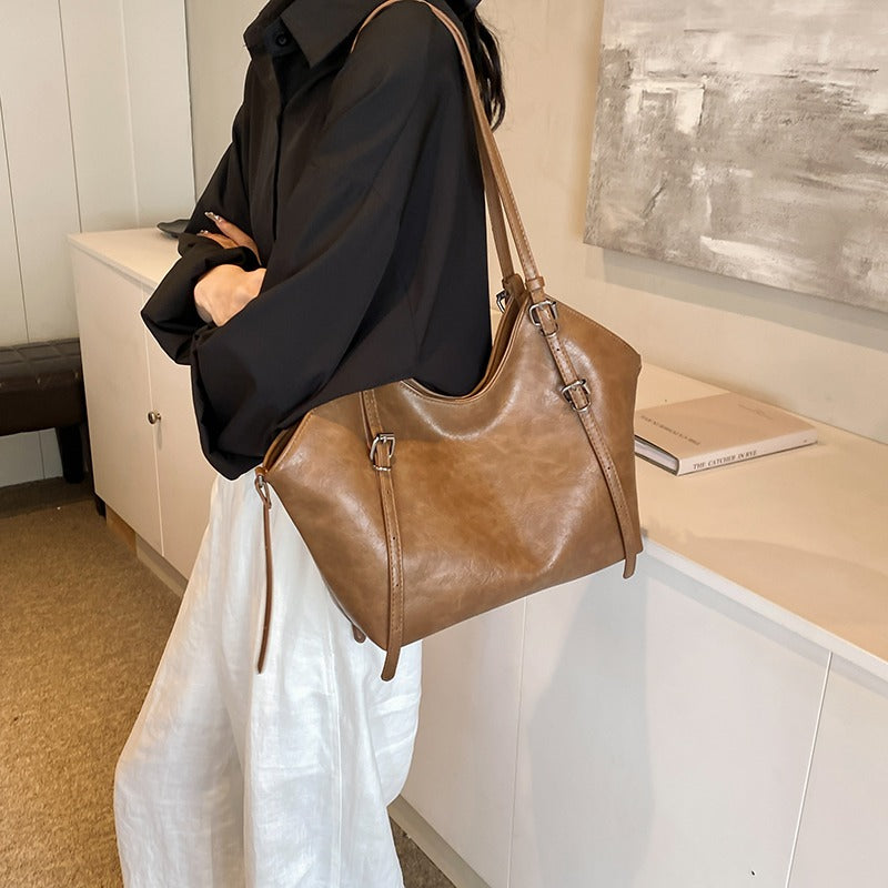 Valantomode | Amara Horizon Executive – Premium Vegan Leather Large Professional Shoulder Bag