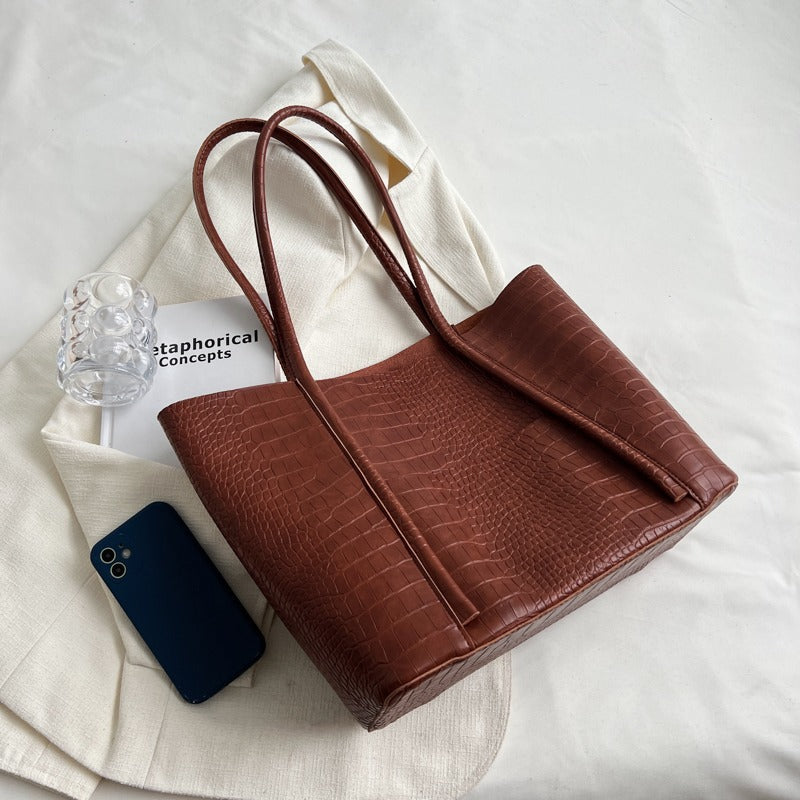 Valantomode | Imperial Croc Garrison – Premium Croc-Embossed Vegan Leather XL Business Tote