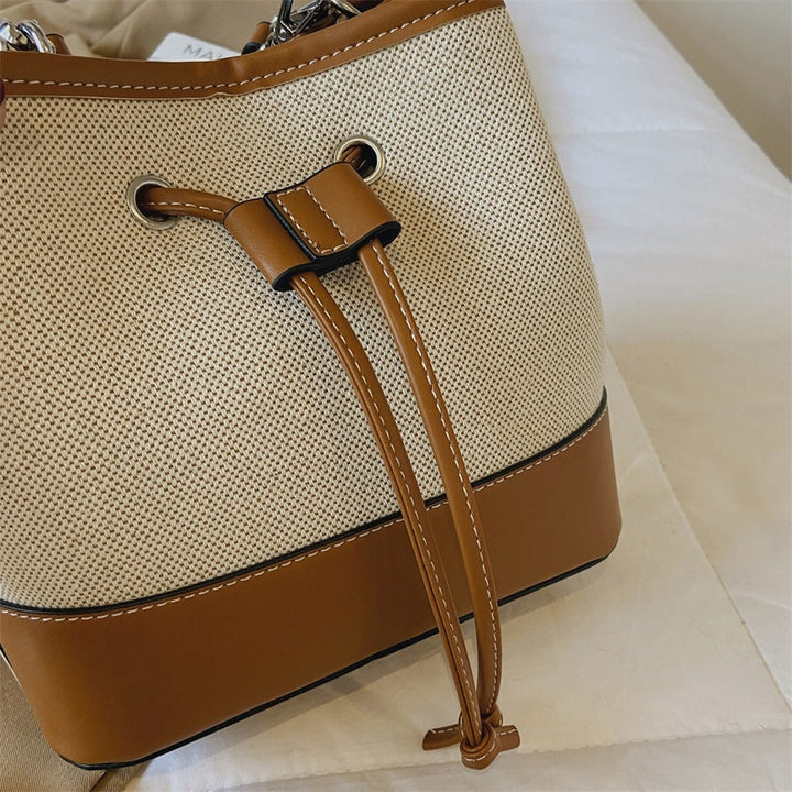 Valantomode | The ‘Aurelius’ Canvas Monolith – Heritage Utility & Textural Command