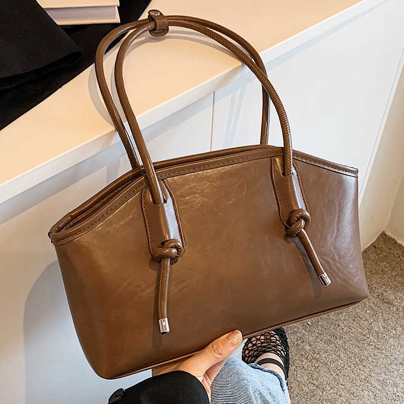 Valantomode | Aria Archival Baguette – Premium Vegan Leather Slim Shoulder Bag with Silver-Tone Accents