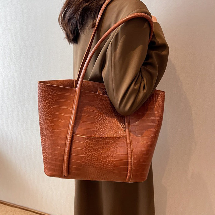 Valantomode | Imperial Croc Garrison – Premium Croc-Embossed Vegan Leather XL Business Tote