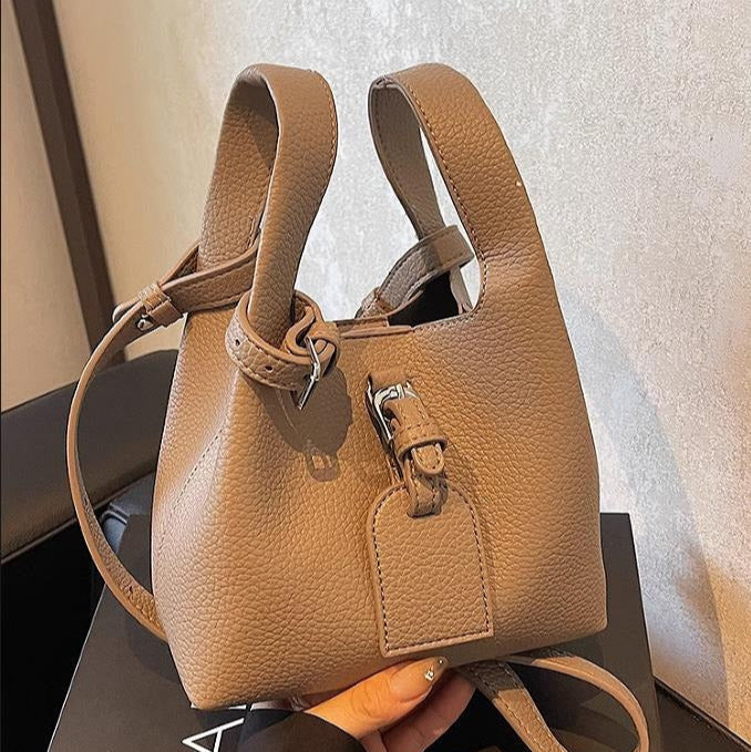 Valantomode | Luna Pebble Cyclus – Premium Pebbled Vegan Leather Mini Bucket Bag with Modular Pouch