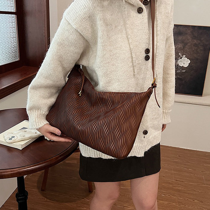 Valantomode | Riviera Kinetic Slab – Premium Vegan Leather Slim-Profile Executive Shoulder Bag