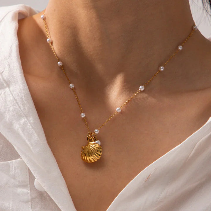 Valantomode | Plated Maritime Pendant Necklace with Integrated Freshwater Pearl Assets