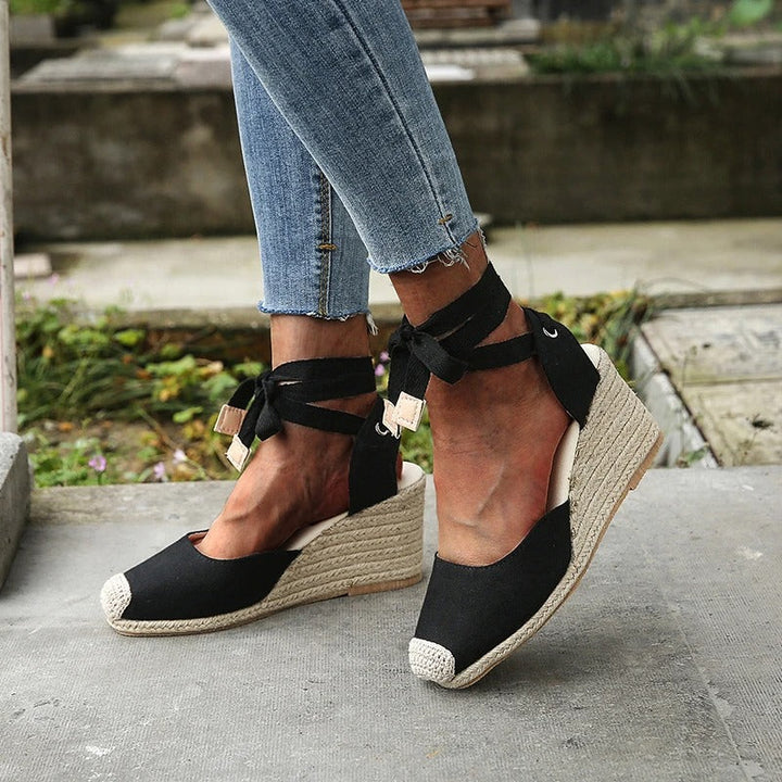 Valantomode | Women's Closed-Toe Wedge Sandals - Stylish & Comfortable