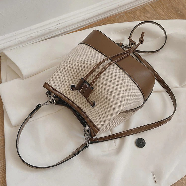 Valantomode | The ‘Aurelius’ Canvas Monolith – Heritage Utility & Textural Command