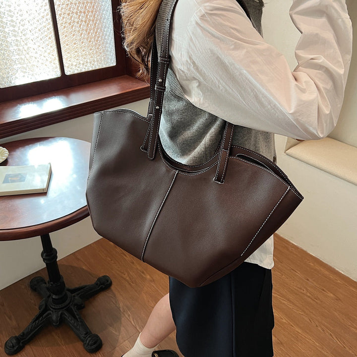 Valantomode | Amara Command Executive – 46cm Premium Vegan Leather Oversized Professional Tote
