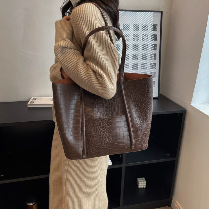 Valantomode | Imperial Croc Garrison – Premium Croc-Embossed Vegan Leather XL Business Tote