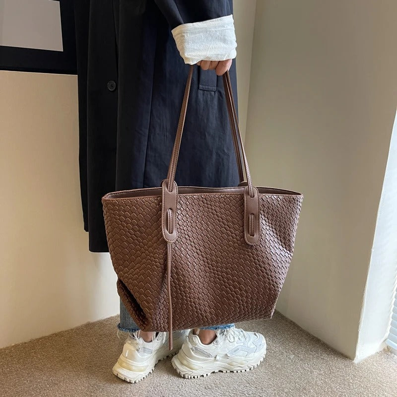 Valantomode | The Veridian Lattice Executive – Women's Premium Woven Vegan Leather Business Tote