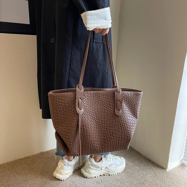Valantomode | The Veridian Lattice Executive – Women's Premium Woven Vegan Leather Business Tote