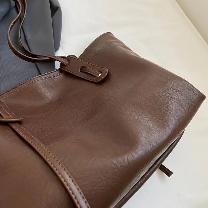 Valantomode | Grand Horizon XL Business Tote – Premium Vegan Leather Oversized Shoulder Bag