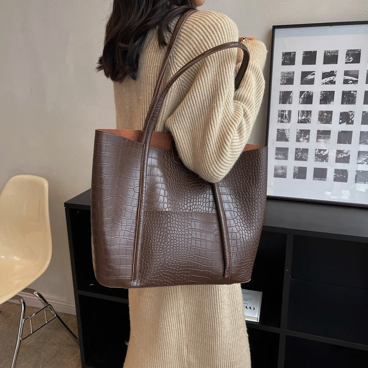 Valantomode | Imperial Croc Garrison – Premium Croc-Embossed Vegan Leather XL Business Tote