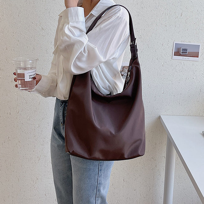 Valantomode | The Titan Nylon Logistics Garrison – Women's High-Capacity Durable Shoulder Tote