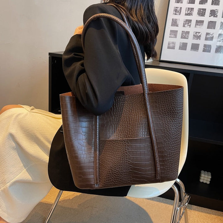 Valantomode | Imperial Croc Garrison – Premium Croc-Embossed Vegan Leather XL Business Tote