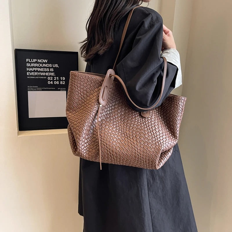Valantomode | The Veridian Lattice Executive – Women's Premium Woven Vegan Leather Business Tote