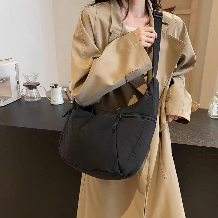 Valantomode | The ‘Aurelius’ Kinetische Puffer Garrison 2.0 – Women's Premium Padded Hobo Crossbody Bag
