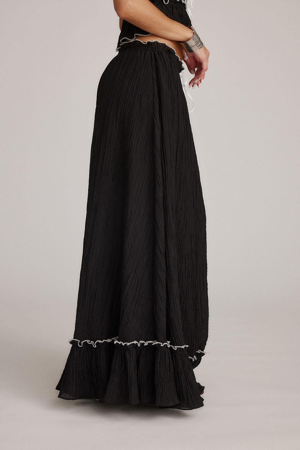 Valantomode | Ruffled Two-Piece Summer Set for Stylish Days