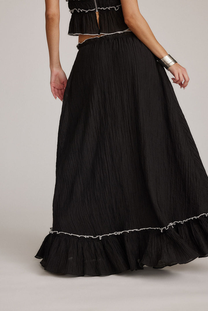 Valantomode | Ruffled Two-Piece Summer Set for Stylish Days