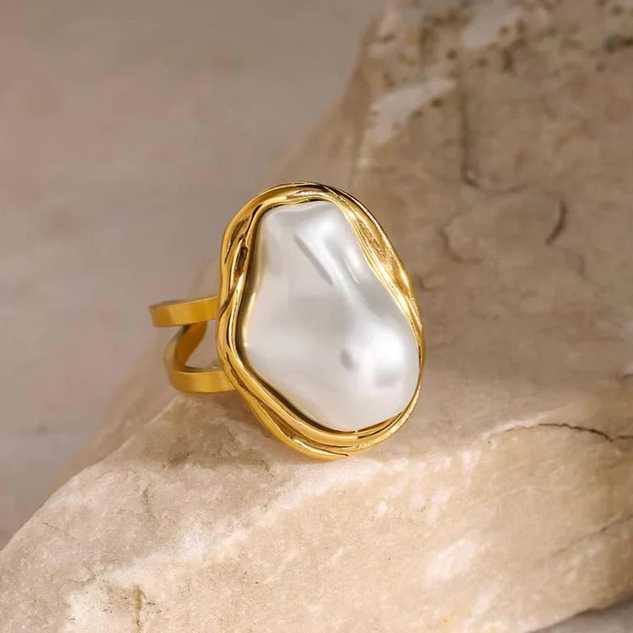 Valantomode | Plated Open-Ended Ring with Volumetric Baroque Pearl Asset for Women