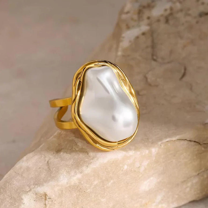 Valantomode | Plated Open-Ended Ring with Volumetric Baroque Pearl Asset for Women