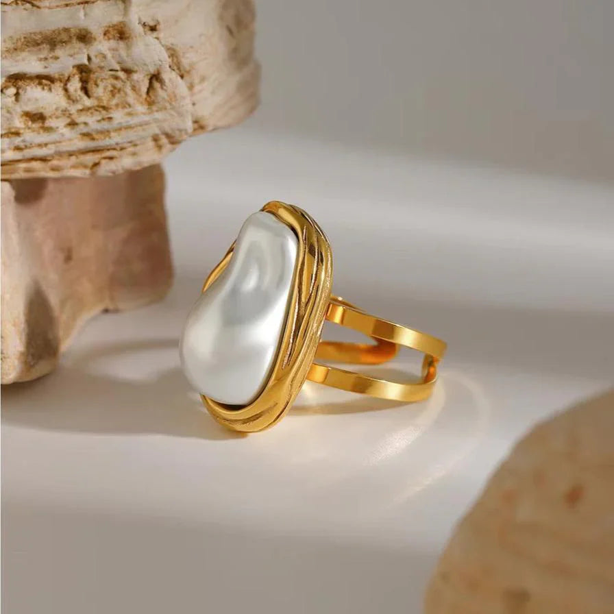 Valantomode | Plated Open-Ended Ring with Volumetric Baroque Pearl Asset for Women