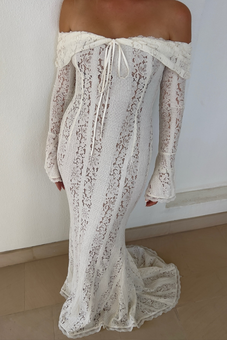 Valantomode | Chic Floral Off-Shoulder Dress for Effortless Elegance